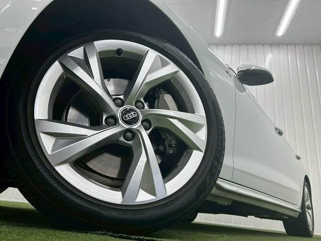 アウディ A4の画像19