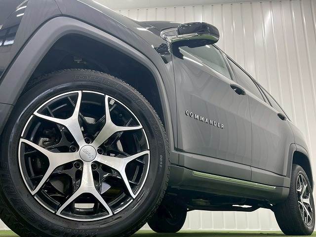 クライスラー JEEP COMMANDERの画像19