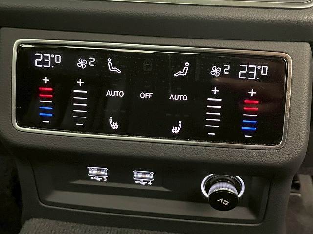 A645 TFSI quattro sport 内装他