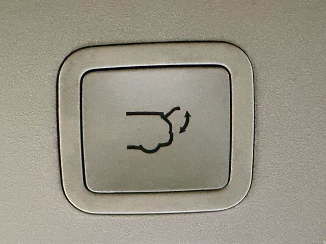クライスラー JEEP COMMANDERの画像8