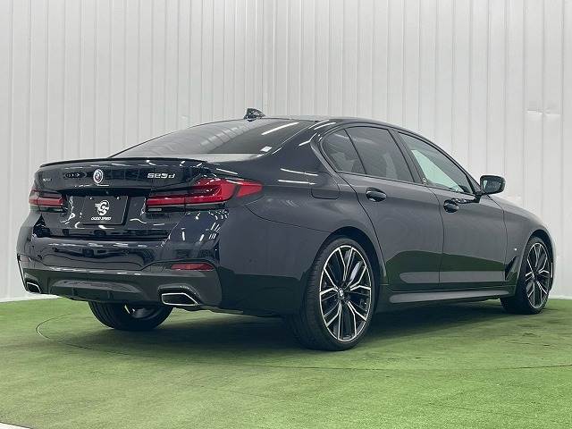 BMW 5Series Sedanの画像16