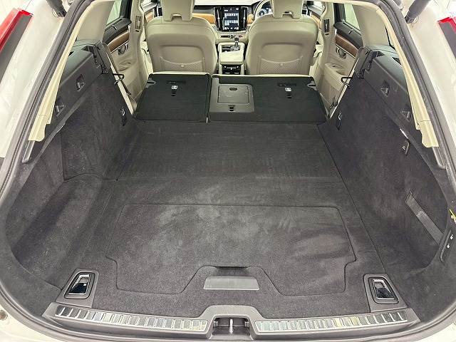 ボルボ V90の画像11