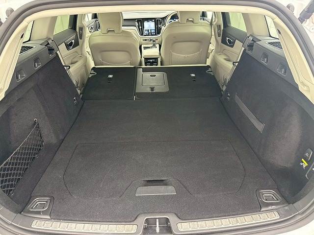 ボルボ V60の画像11