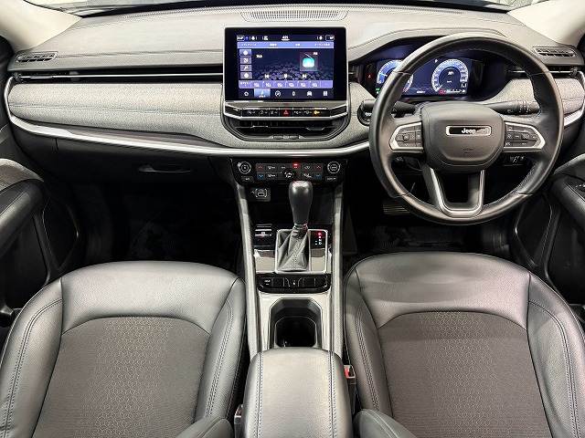 クライスラーJEEP COMPASSロンジチュード AppleCarPlay/バックカメラ/ドライブレコーダー/ETC/レーダークルーズ/ブラインドスポット/クリアランスソナー/パーキングアシスト/レーンアシスト/オートライト 内装他