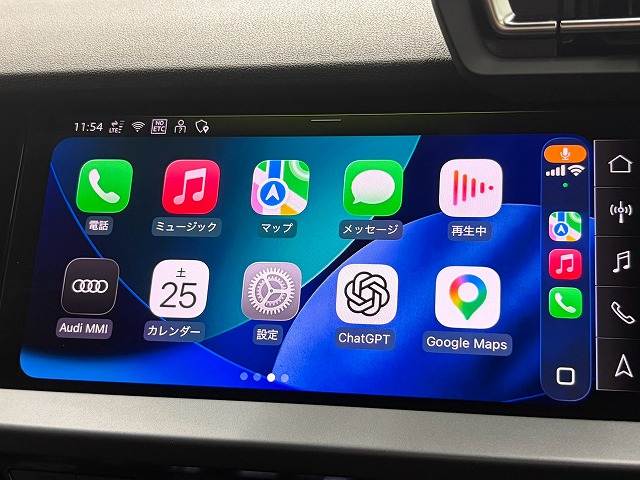 A3 Sportbackスポーツバック30TFSIアドバンスド ナビゲーションPKG/フルセグTV/バーチャルコックピット/AppleCarPlay/シートヒーター/電動シート/レーダークルーズ/ブラインドスポット/クリアランスソナー/パドルシフト 内装他