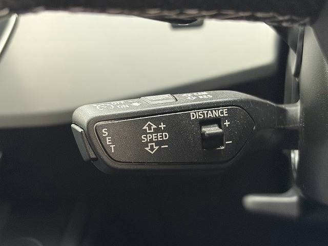 A4 Avantブラックスタイルプラス　限定２５０台／全席シートヒーター／全周囲カメラ／ＡｐｐｌｅＣａｒＰｌａｙ／ワイヤレス充電／純正１９ｉｎアルミ／マトリクスＬＥＤヘッドライト／ＥＴＣ２．０／ドライブレコーダー／電動リアゲート 内装他