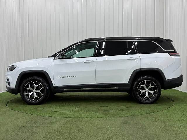 クライスラー JEEP COMMANDERの画像17