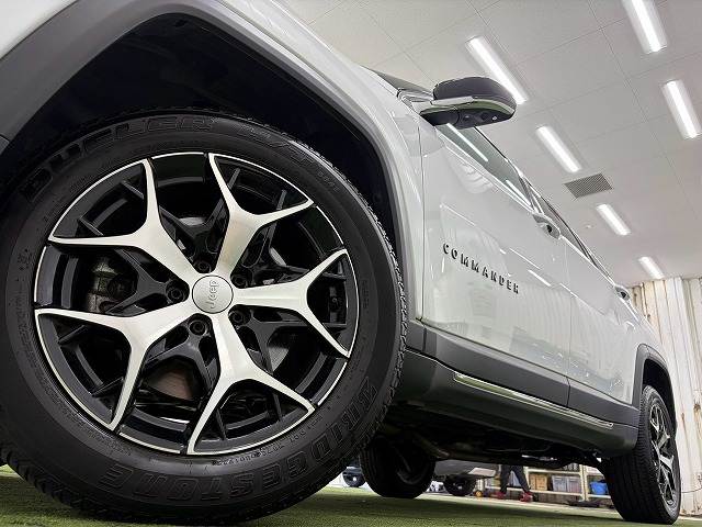 クライスラー JEEP COMMANDERの画像19