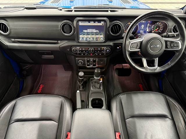 クライスラーJEEP WRANGLERUnlimited Sahara スカイワンタッチパワートップ 内装他