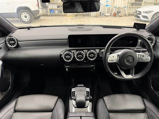 メルセデス・ベンツA-CLASSA200d AMGライン 内装他