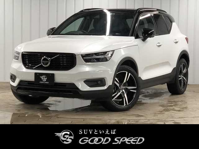 ボルボ XC40 B4 AWD R-Design 外観