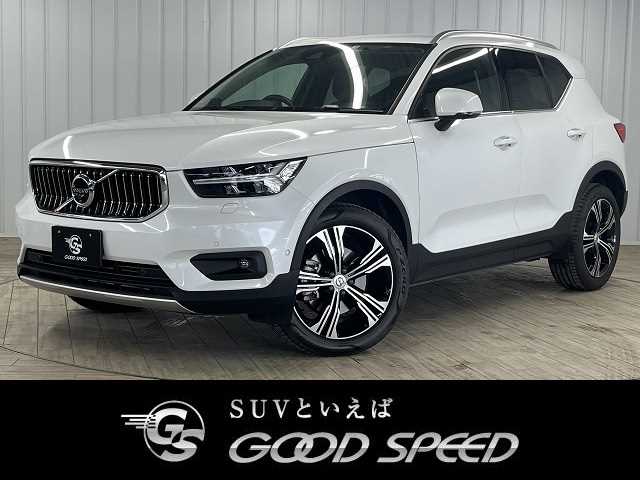 ボルボXC40T4 AWD Inscription