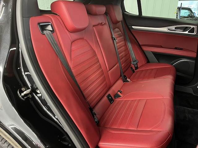 アルファロメオ Stelvioの画像8