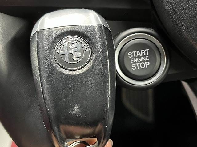 アルファロメオ Stelvioの画像11