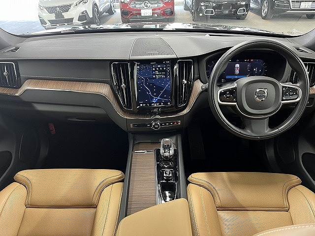 XC60B5 AWD Inscription 内装他