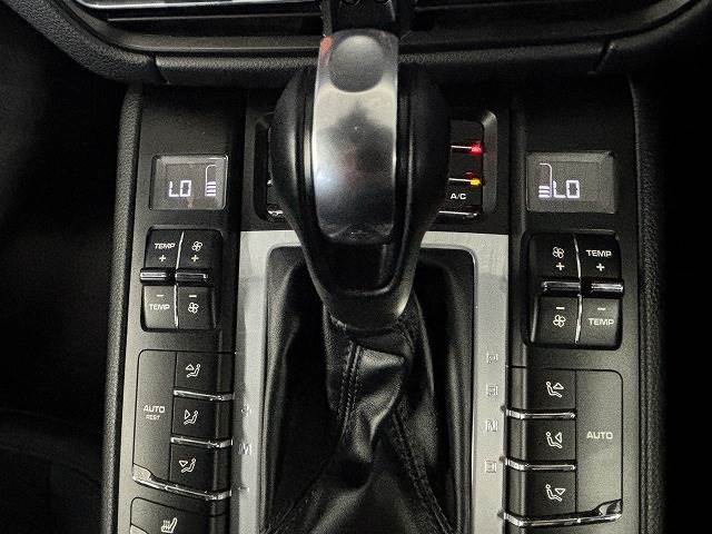 ポルシェ マカンの画像12