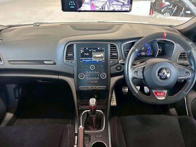 MEGANEルノー・スポール トロフィー 内装他