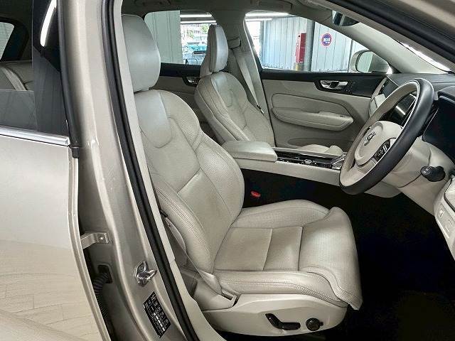 ボルボ XC60の画像8