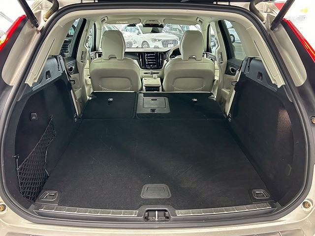 ボルボ XC60の画像18