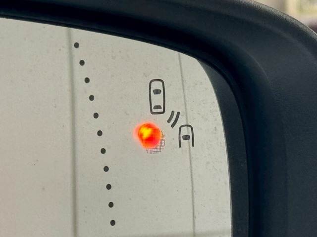 KADJARインテンス 内装他