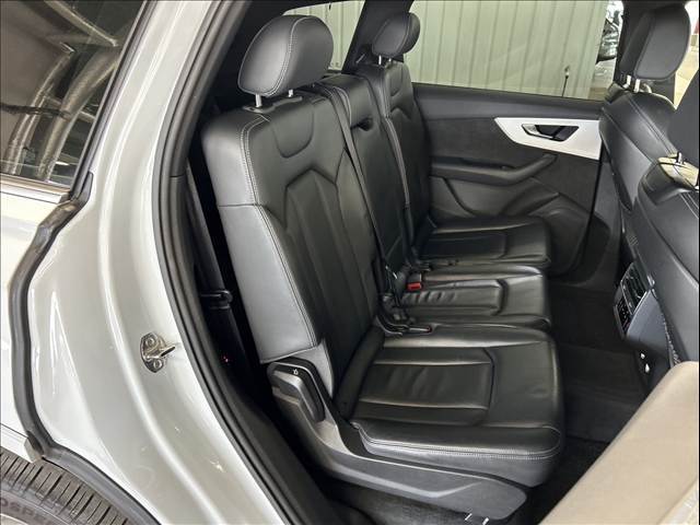 アウディ Q7の画像8