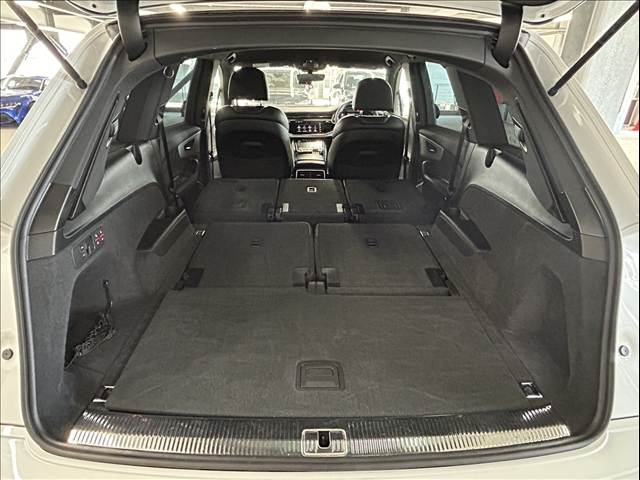 アウディ Q7の画像13