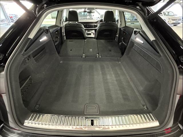 アウディ Q8の画像18