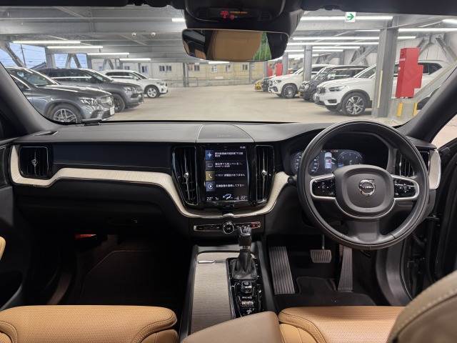 XC60D4 AWD Inscription 内装他
