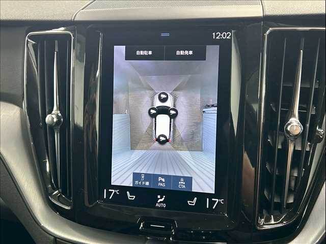 XC60D4 AWD Momentum 内装他