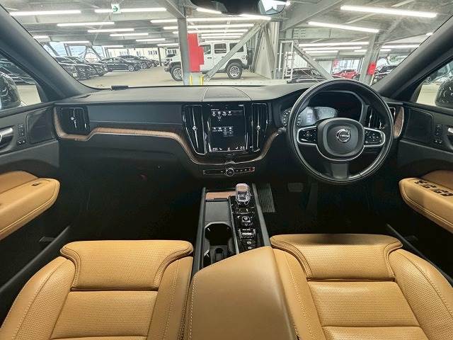 XC60B5 AWD Inscription 内装他