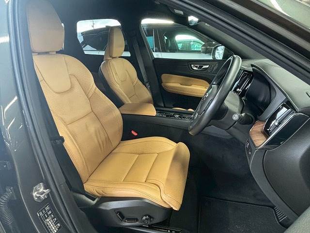 XC60B5 AWD Inscription 内装他