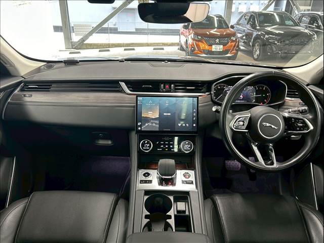 ジャガー F-PACEの画像4