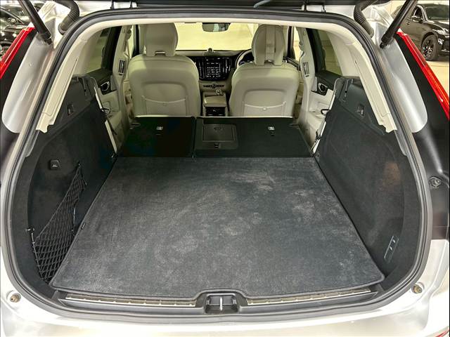 ボルボ XC60の画像18