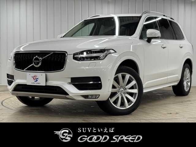 ボルボXC90T5 AWD Momentum