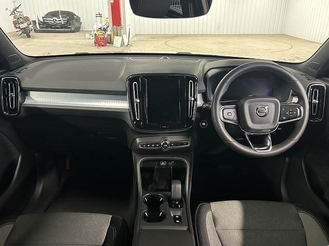 XC40Plus B3 内装他