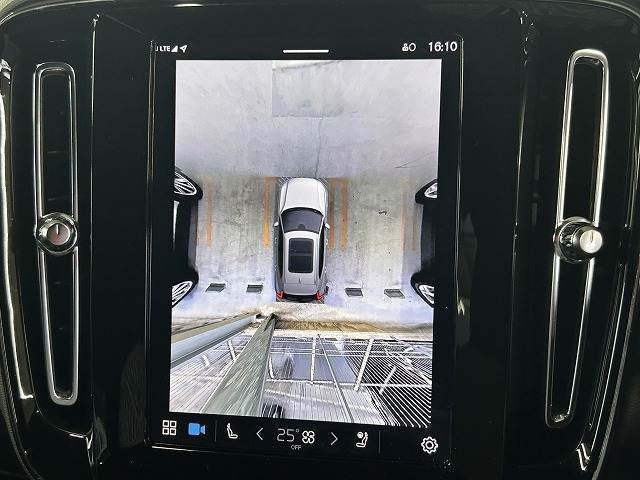 XC40Plus B3 内装他