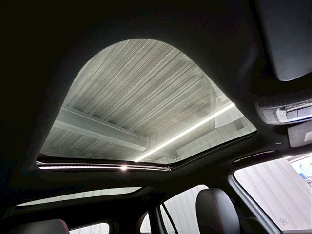 GLA-CLASSGLA 200d 4MATIC AMGライン 内装他