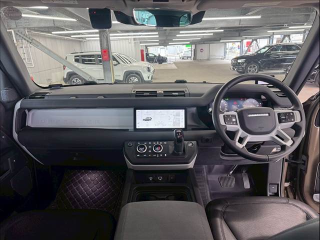 DEFENDER110S D300 ブラックエクステリアパック 内装他