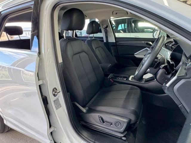 アウディ Q3の画像11