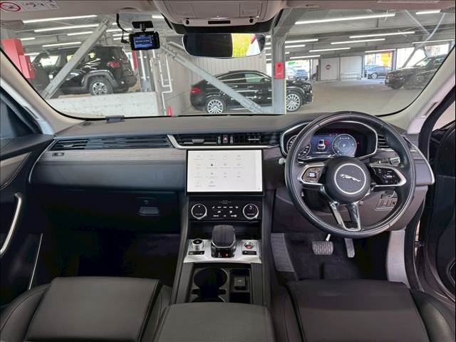 F-PACED200 内装他