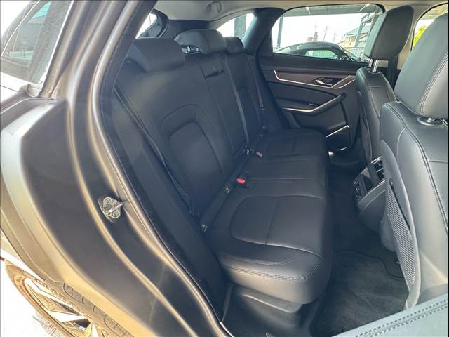 ジャガー F-PACEの画像8