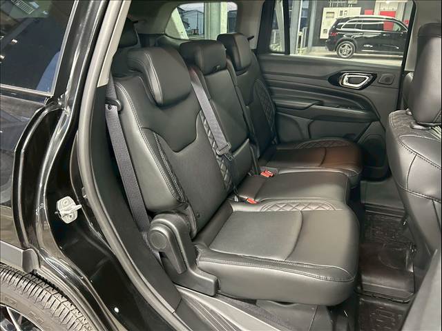 クライスラー&nbsp;JEEP COMMANDERの画像8