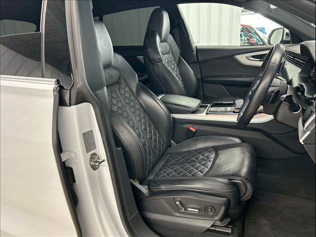 アウディ Q8の画像9