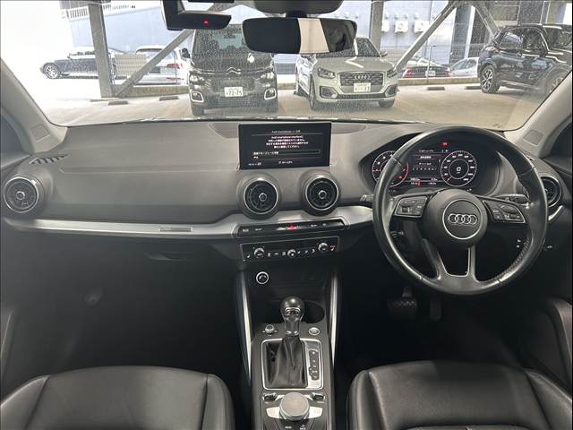 Q21.0 TFSI sport 内装他