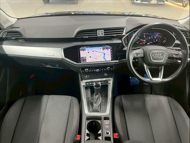 Q335 TFSI advanced 内装他