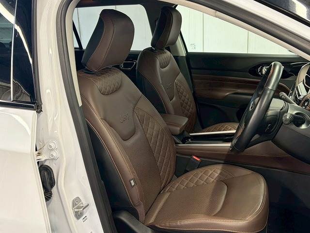 クライスラー JEEP COMMANDERの画像7