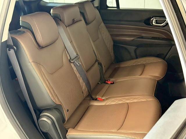 クライスラー JEEP COMMANDERの画像8