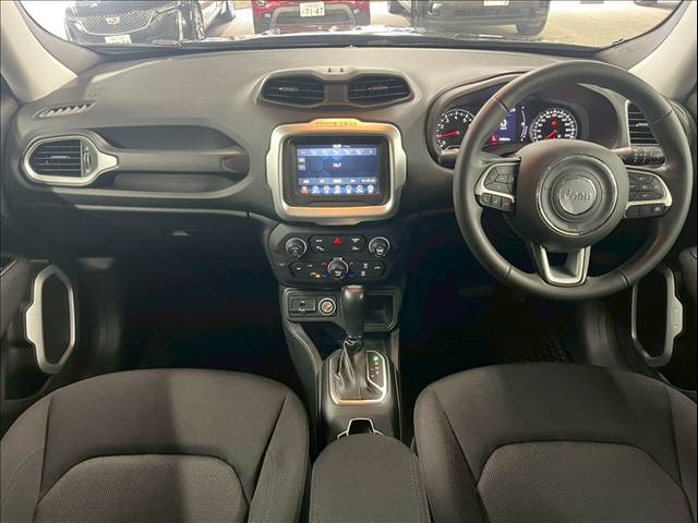 JEEP RenegadeLongitude 内装他