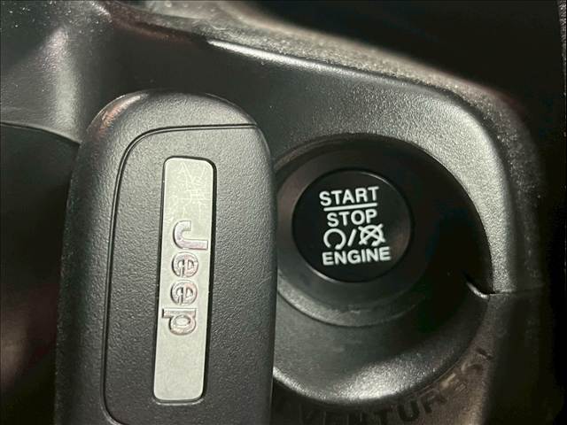 JEEP RenegadeLongitude 内装他