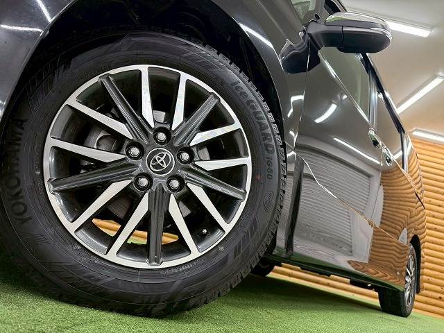 トヨタ ヴォクシーの画像13